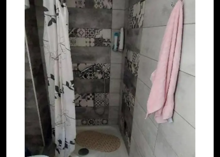 Meteora Mary's Mansion *